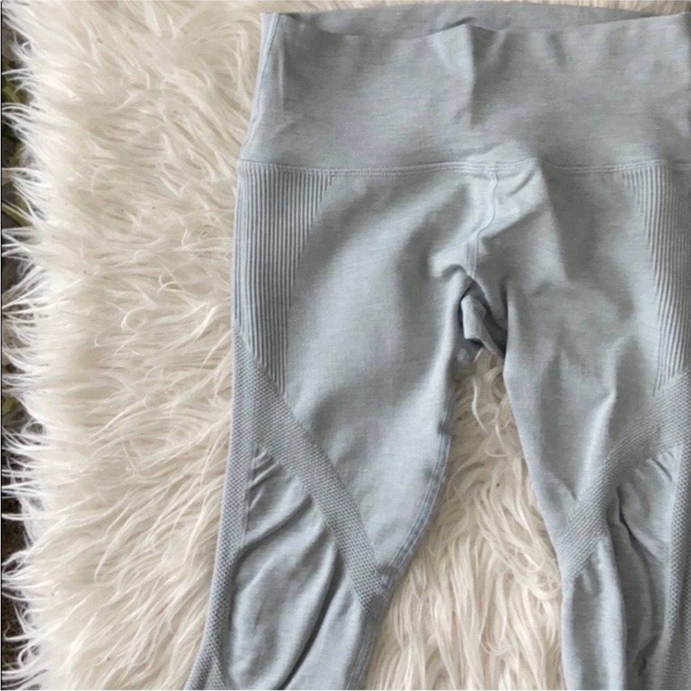 Light Grey Aero Alphalete Leggings - Picture 2 of 4